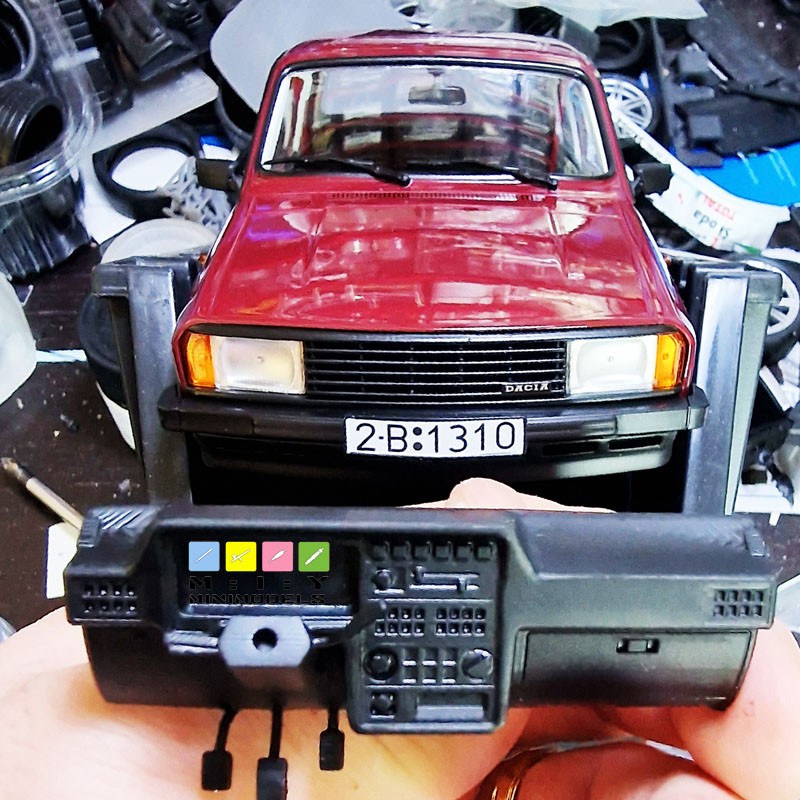 Dacia CN dashboard 1:18